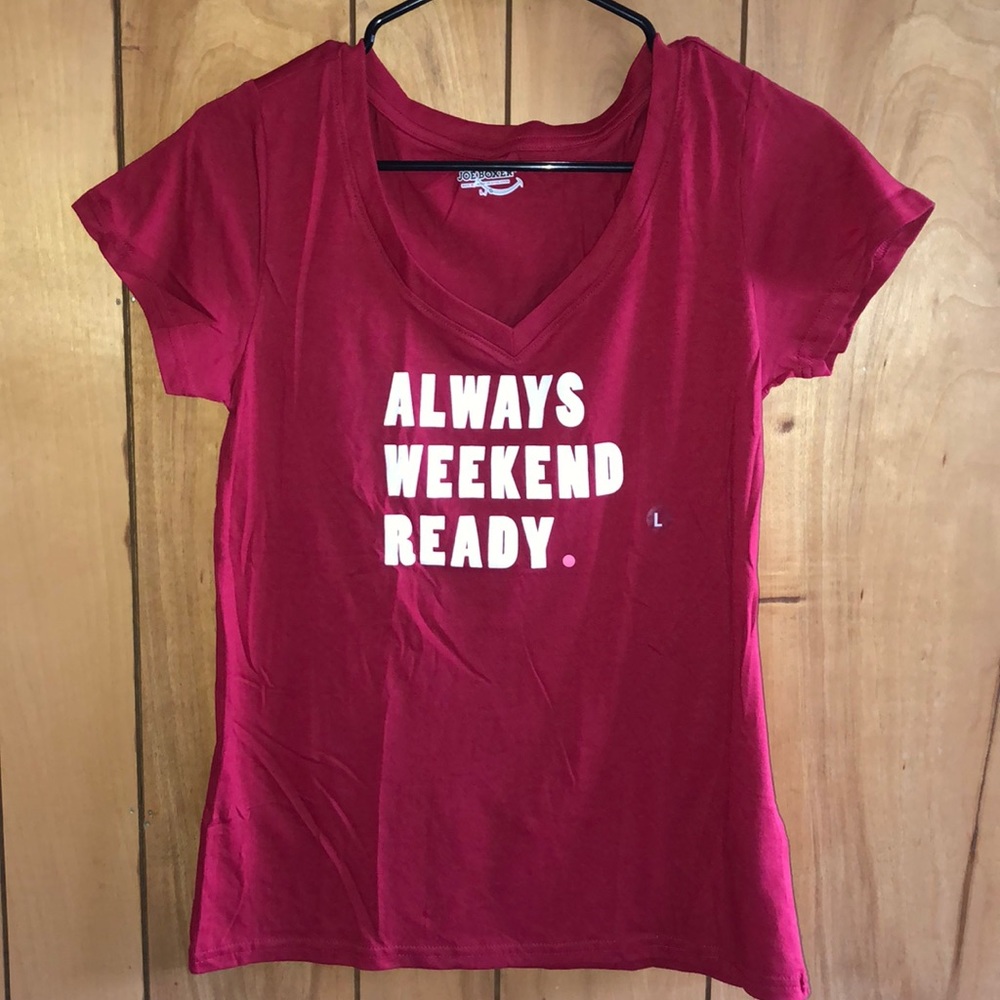 V-neck t shirt